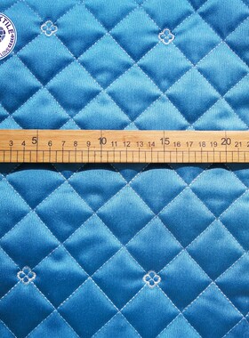 荷兰绒 菱形格花朵绗缝夹棉 防滑滴塑 榻榻米 绗绣沙发垫布料