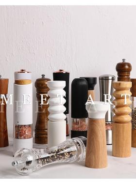 样板间，厨房，橱柜，展览厅，木制胡椒磨床，餐厅，餐桌，装饰品