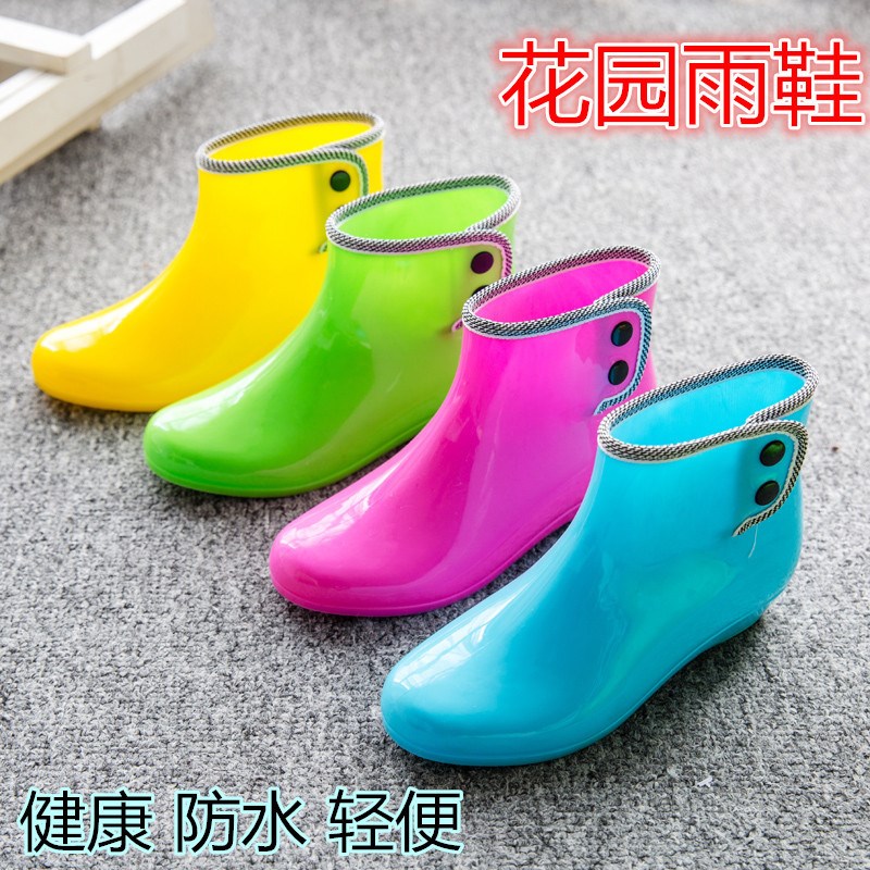 新款新款雨鞋女春夏秋韩版时尚女雨靴短筒花园防水鞋防U滑加绒两