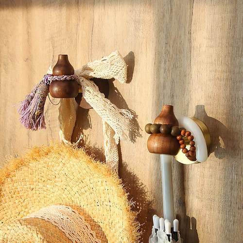 新中式覆古创意胡桃木轻奢免打孔黄铜挂衣钩黏钩免钉挂钩磁吸挂钩