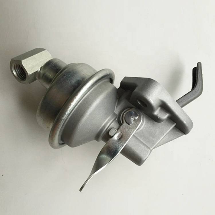 东风153康明斯6BT发动机膜片式手油泵输油泵4983584/1106N-010