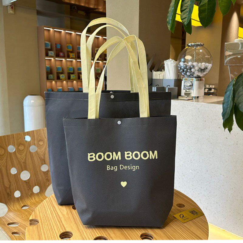 高档肩背服装店无纺布手提袋环保袋定制购物袋礼品袋带暗扣设计