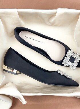 法式水钻黑色尖i头平底鞋女2024夏秋季新款浅口绸面低跟单鞋一脚