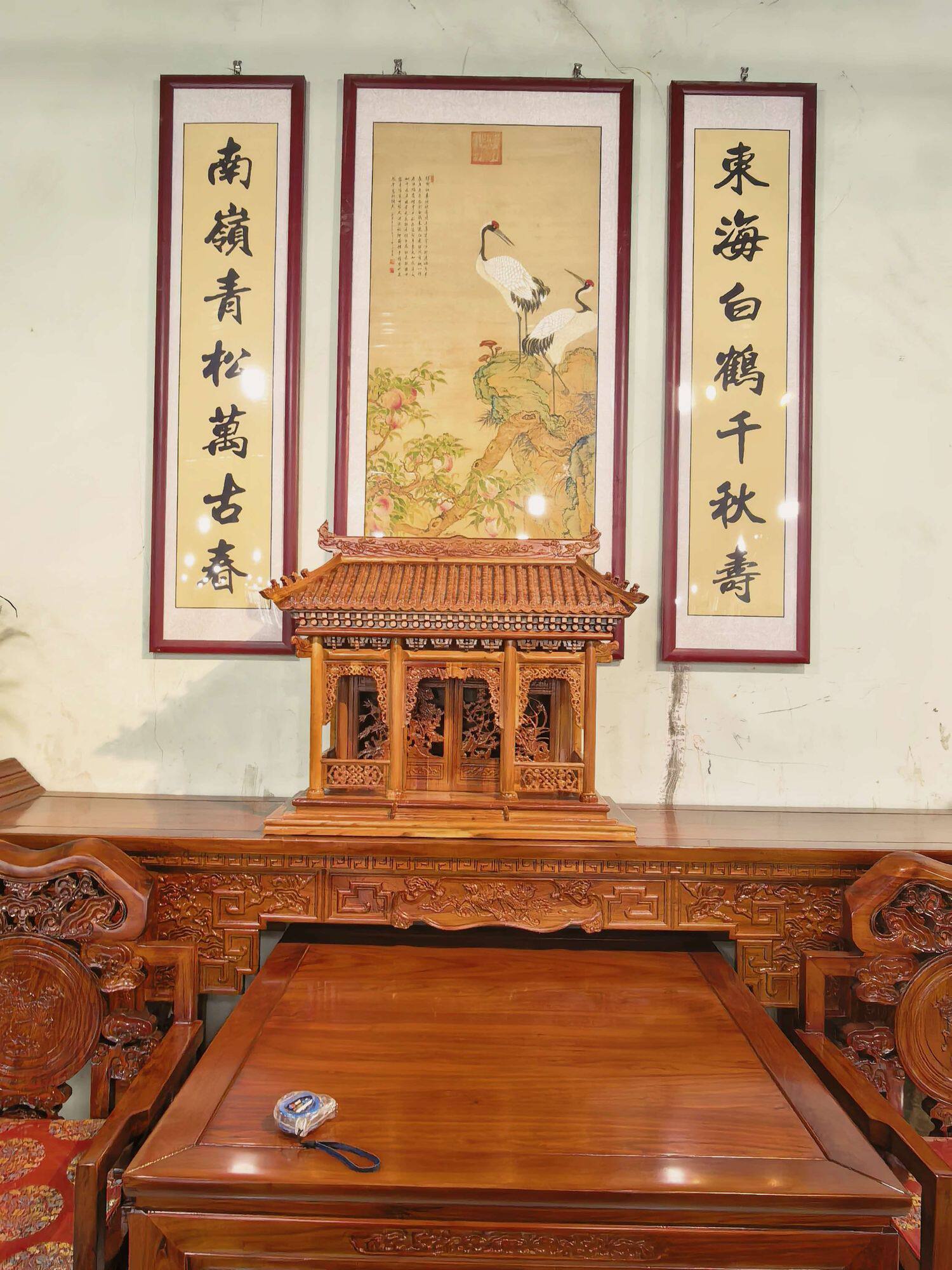 精雕实木中式古典摆件神庵佛龛手工 实木主体部分榫卯结构