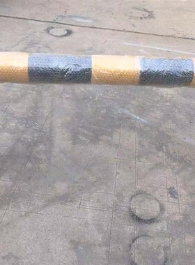 加油站弧形防撞柱加油站黑黄防撞杆加油机防护栏U型M型红白防撞柱