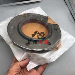 康明斯M11 4962749 适用QSM11发动机曲轴前油封3328698