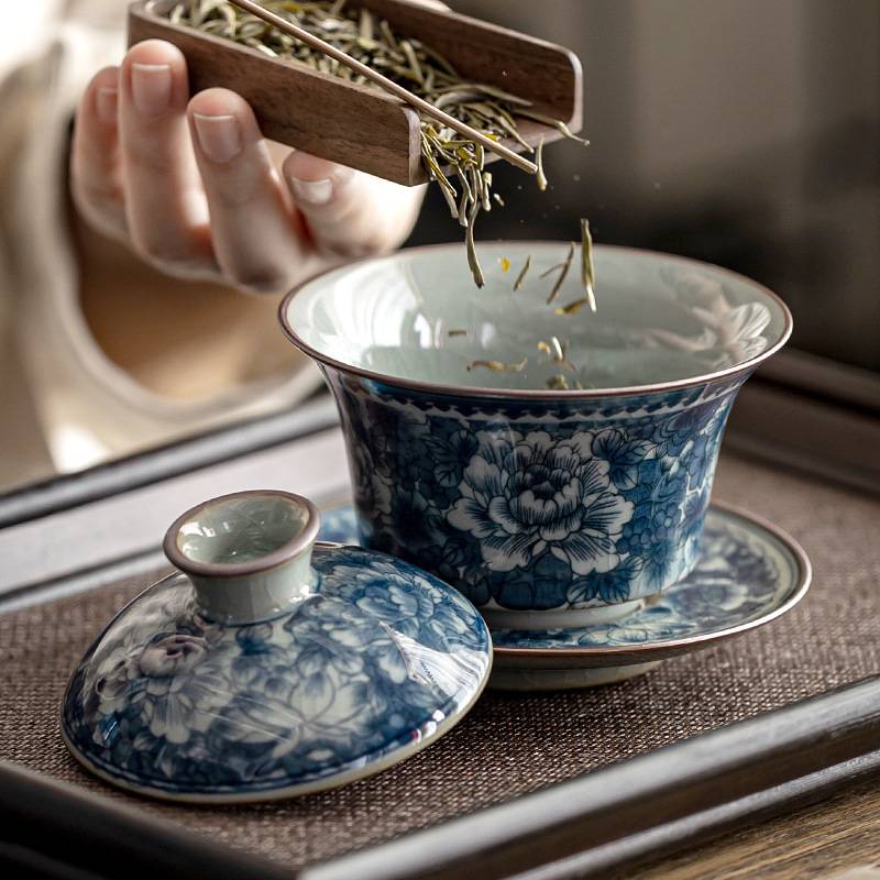 青花缠枝莲功夫泡茶三才盖碗家用复古陶瓷敬茶碗复古高端开片茶具