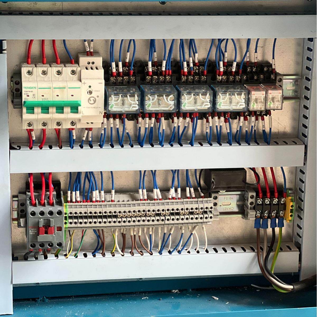 空调被捆扎机义乌全自动棉服压缩打包机定制款可印字pp胶带打带机