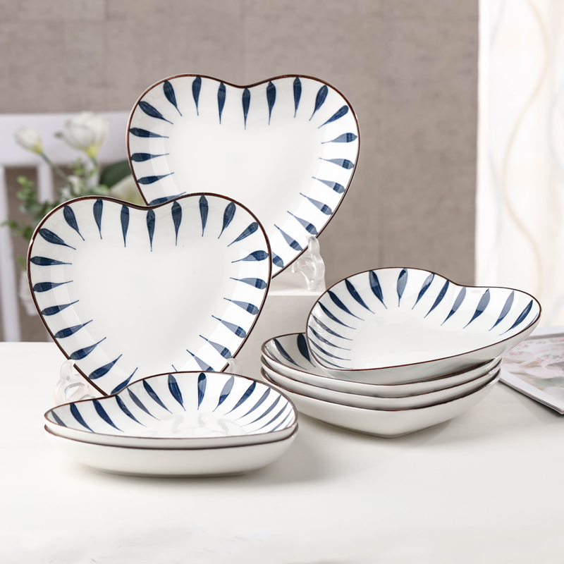 家用创意爱c心盘子8只 日式微波炉菜盘饭盘汤盘异形盘子北欧网红