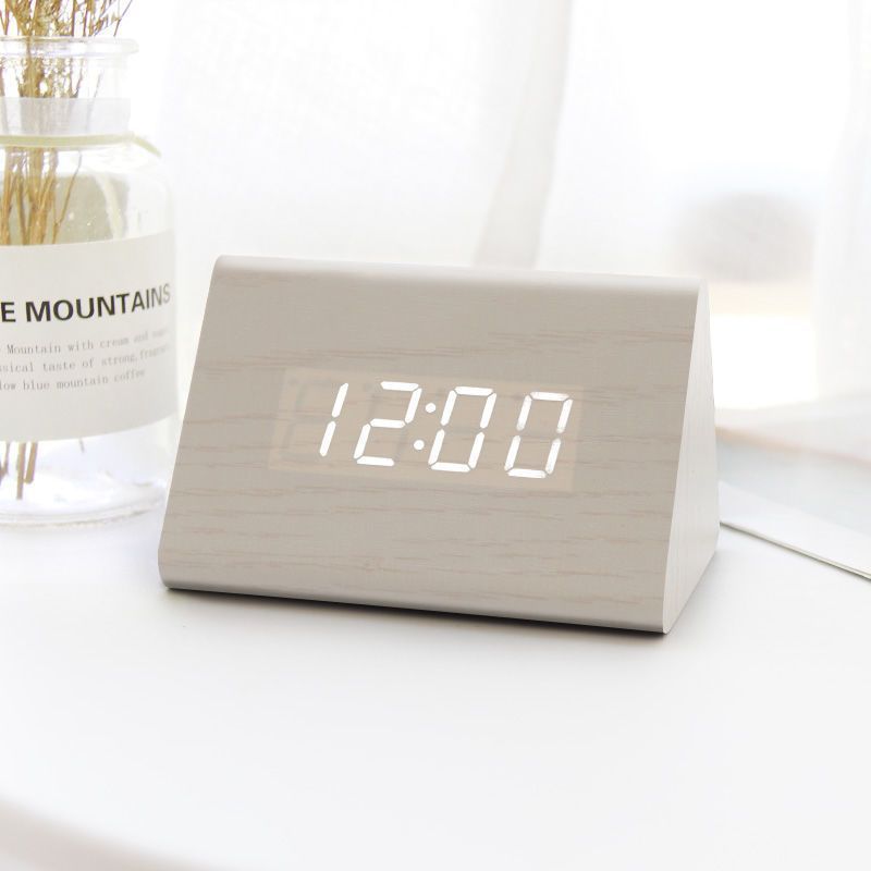 LED时钟办公室电脑桌面工位书桌电竞房间布置装饰品摆件家居好物