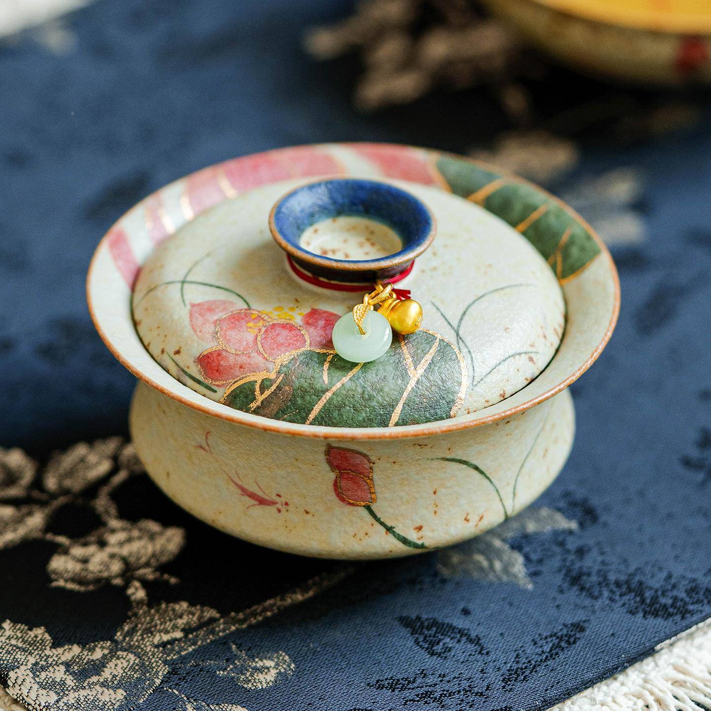 青花火石红家碗用瓷泡盖茶碗手绘锦鲤戏荷25JS09-1茶盅高档精致功