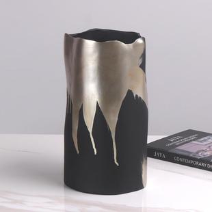 意曲影创花花插会所装 饰现代JJQ艺术轻奢格黑瓶白条风纹花器摆件
