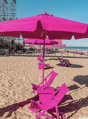 玫红色沙滩椅遮阳伞网红店铺摆件装饰打卡点布置粉色户外拍照道具