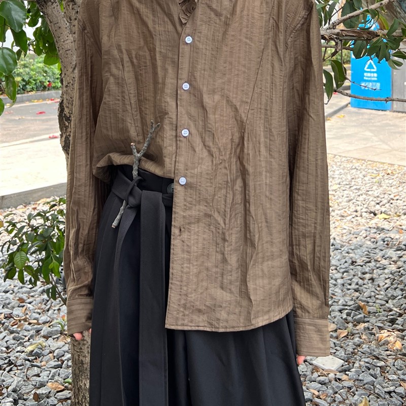 雨东林/韩版暗条纹肌理褶皱花边v领衬衫男宽松休闲设计感长袖衬衣