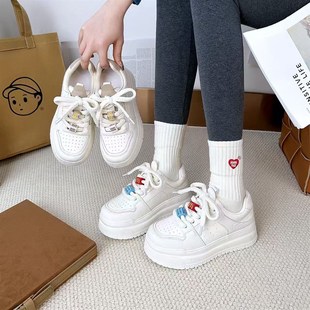 学生炸街小个子增高ins潮板鞋 港风设计感厚底小白鞋 女2025春新款