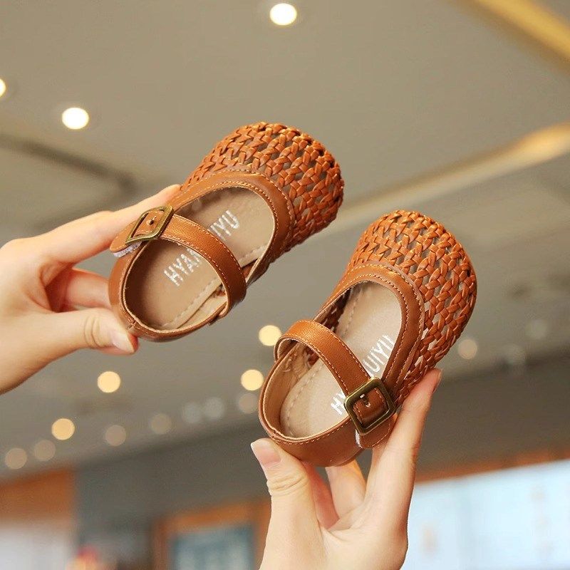 女宝宝周岁透气凉鞋2025夏季新款儿童公主鞋软底软面洋气皮鞋防掉