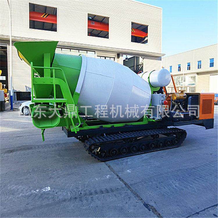 助力农业建设链轨式商砼车小型混凝土搅拌运输车履带车