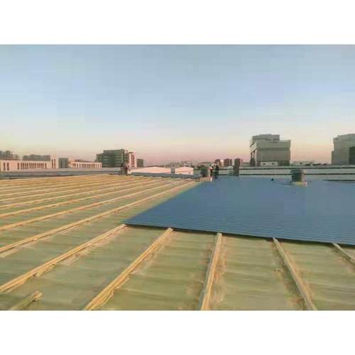 聚氨酯屋面防水保温一体化工程厂房屋顶现场施工包工包料