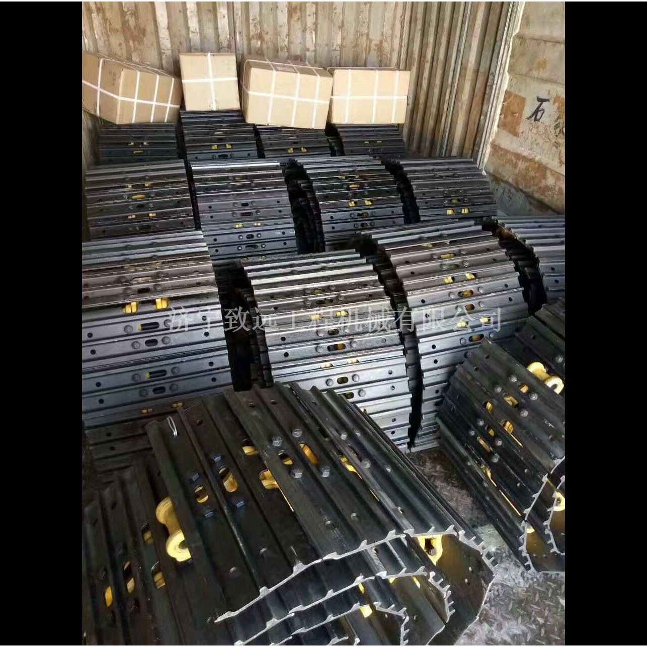 行走链板 挖掘机履带 链条 支重轮 支撑轮 驱动齿 挖掘机四轮一带