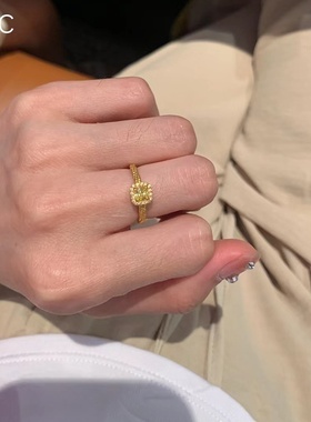 金色小方糖戒指简约轻奢高级感时尚气质2023年R新款个性百搭指环