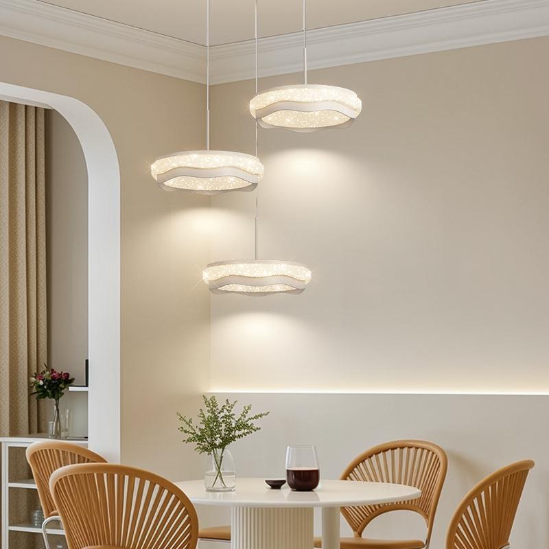 2025新款一字全光谱吧台书房长条三头吸顶灯具奶油风餐厅专用吊灯