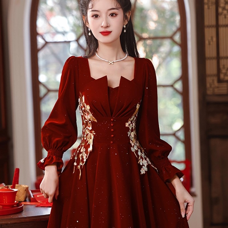 大码敬酒服新娘胖mm酒红色结婚小个子回门便装女订婚连衣裙高级感