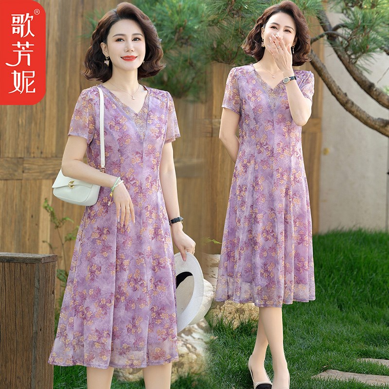 夏季母亲节短袖裙子中年妈妈夏装碎花连衣裙新款洋气50岁中老年女