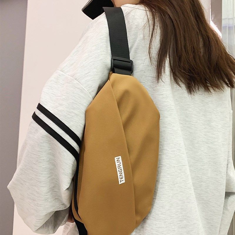 胸包小众设计感斜挎包学生运动跨包男士手机腰包日系潮牌单肩包女,箱包皮具/热销女包/男包,胸包,淘宝优惠券,粉丝福利购,淘宝优惠卷