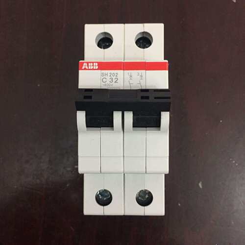 ABB 断路器 S203-C16 NA；10113673