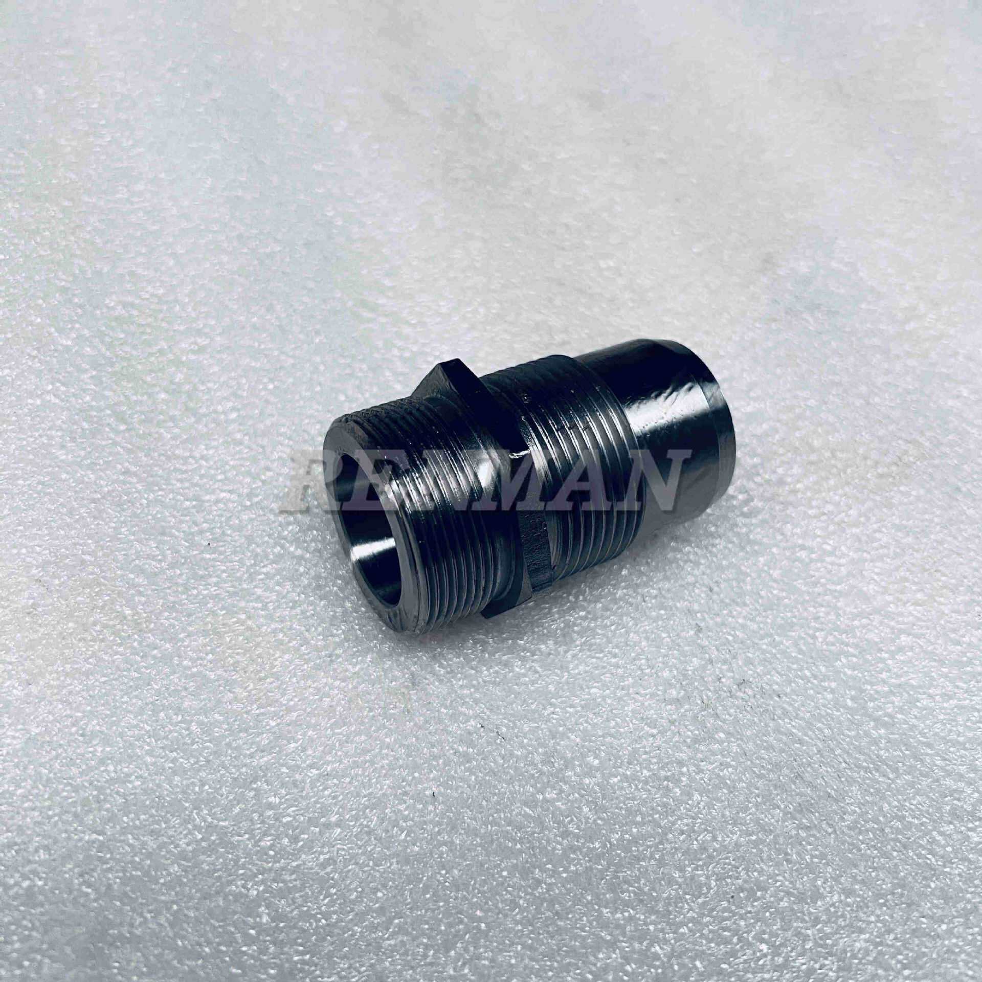 适用重庆康明斯发动机滤清器座接头3034578机油滤清器接头217568