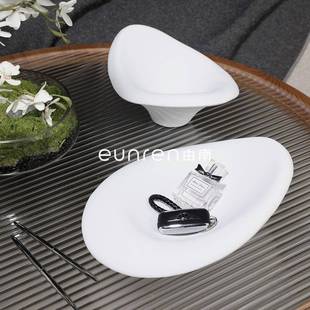 新式代YIJ艺术树脂果盘收纳创意中摆件桌面样板居间家简约现软装