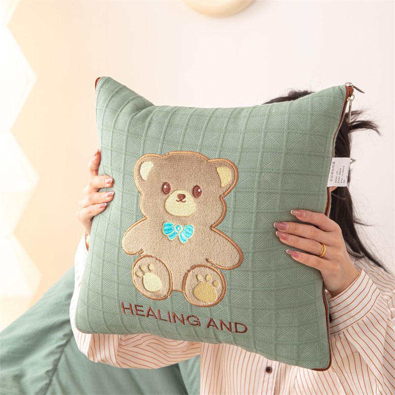 抱枕被子两用四季车载多功能汽车可爱折叠靠枕午休二合一夏凉被子