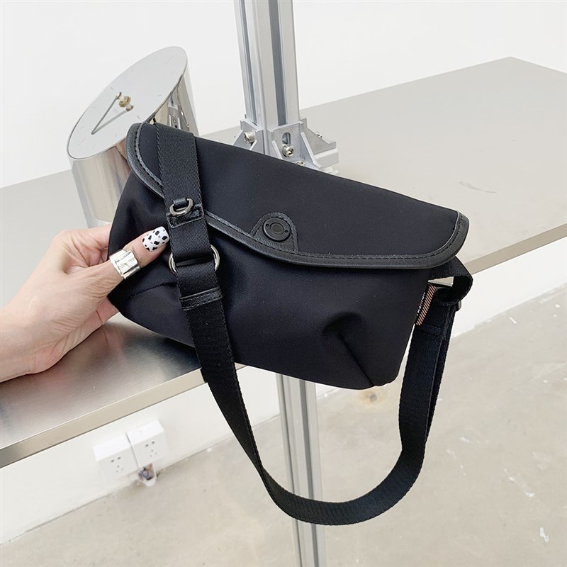 休闲胸包女复古时尚精致小巧邮差包男女腰包小众牛津布骑行斜挎包