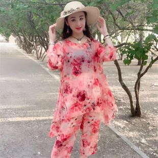 夏季女士新款两件套妈妈宽松碎花薄款雪纺印花套装度假休闲显瘦薄
