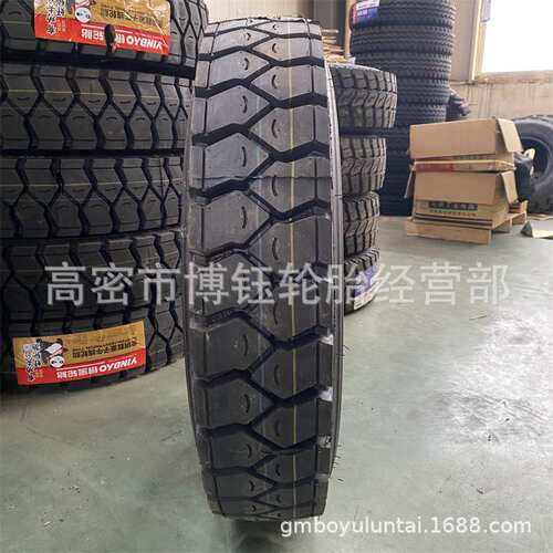 供应银宝  700/750  825R16  YB388矿山大花 全钢丝货车载重轮胎