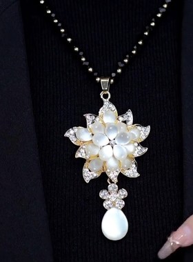 时尚简约水晶项链新款毛衣链长款女花朵吊坠百搭高级感衣服配饰品