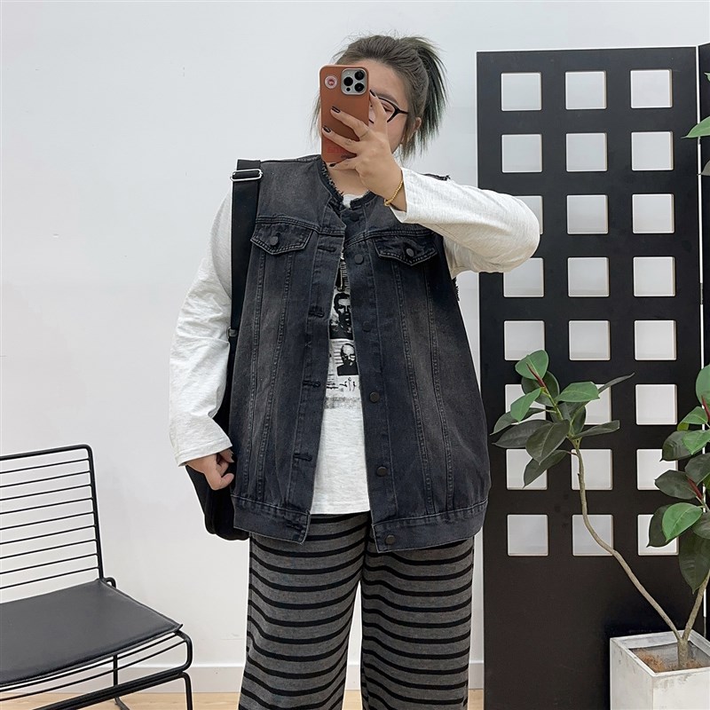 大码胖mm春季2025新款牛仔外套女宽松韩版无袖毛边马甲背心上衣潮