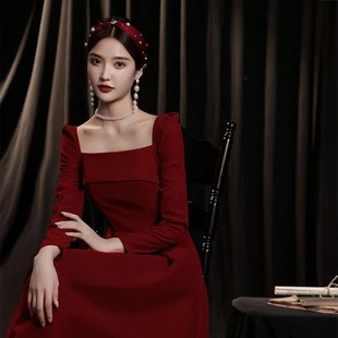 敬酒服新娘冬季 冬天 酒红色结婚小礼服连衣裙订婚女高级感丝绒长袖