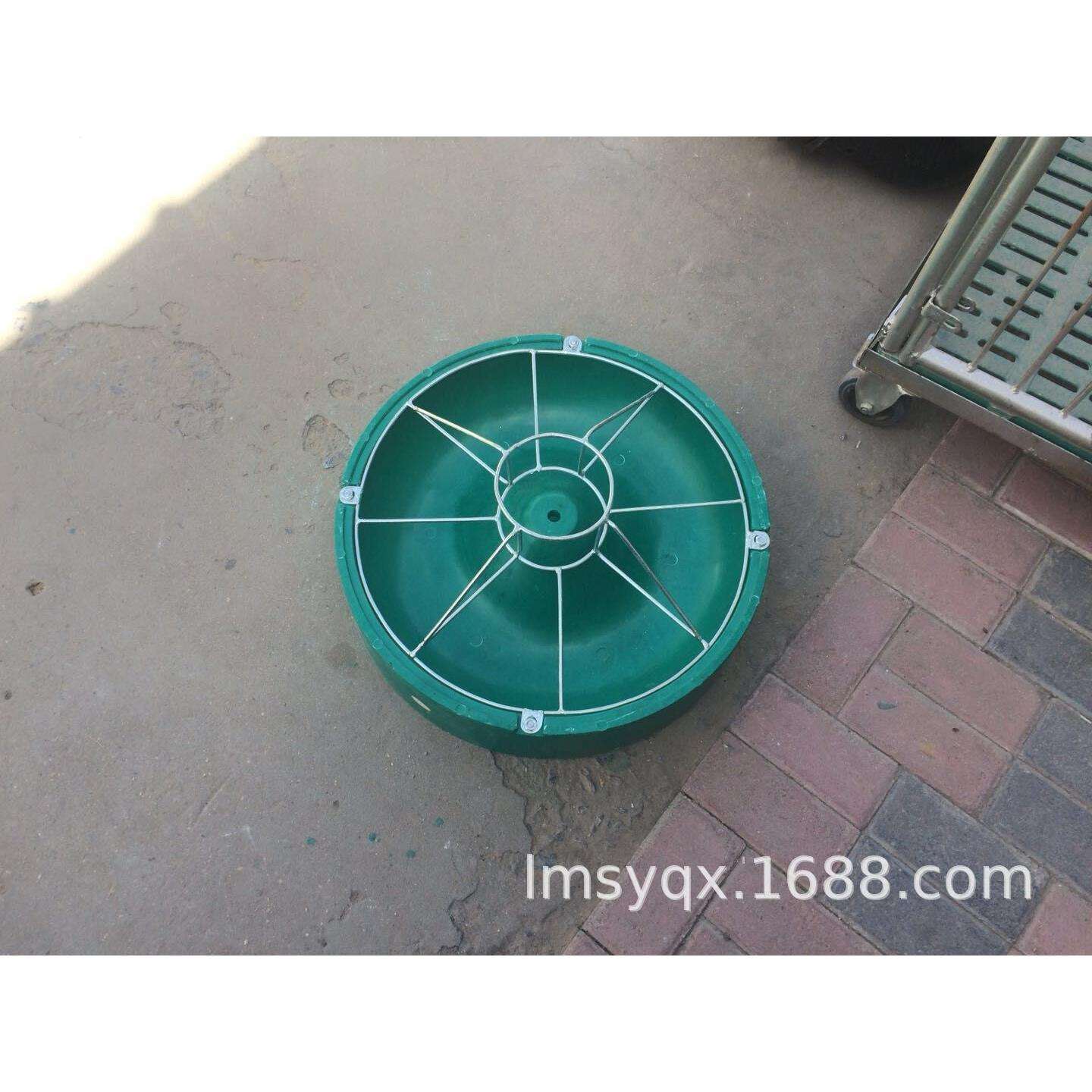 仔猪教料槽圆形小猪用补料槽母猪产床复合圆型猪用食槽子