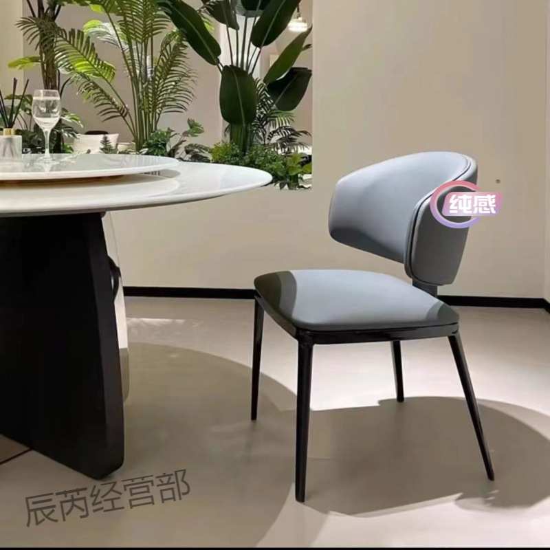 意式极简猫抓皮餐椅现代简约轻奢高端家用餐桌椅子酒店餐厅靠背椅