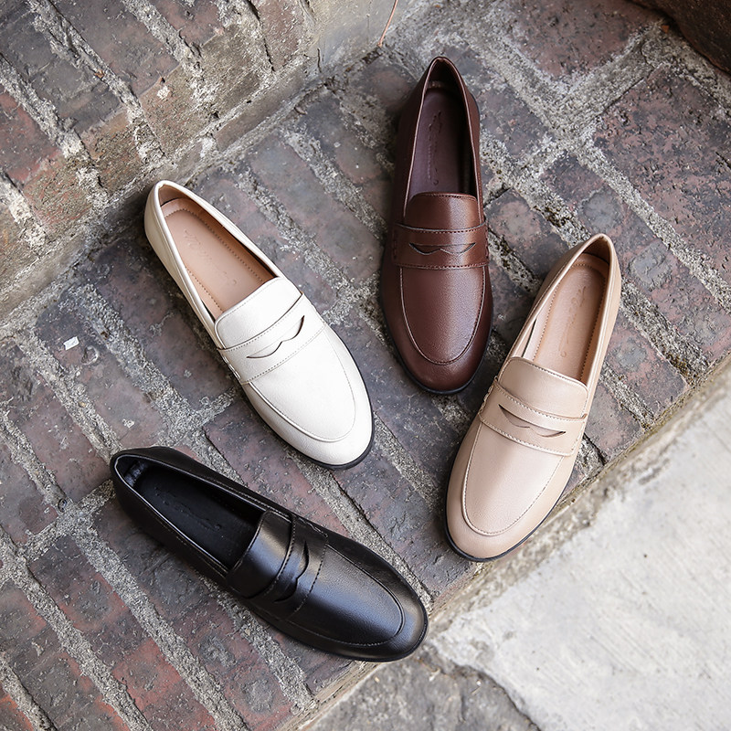 小皮鞋女英伦平底2024春季新款平底百搭浅口单鞋大码女鞋41一43,女鞋,深口单鞋,淘宝优惠券,粉丝福利购,淘宝优惠卷