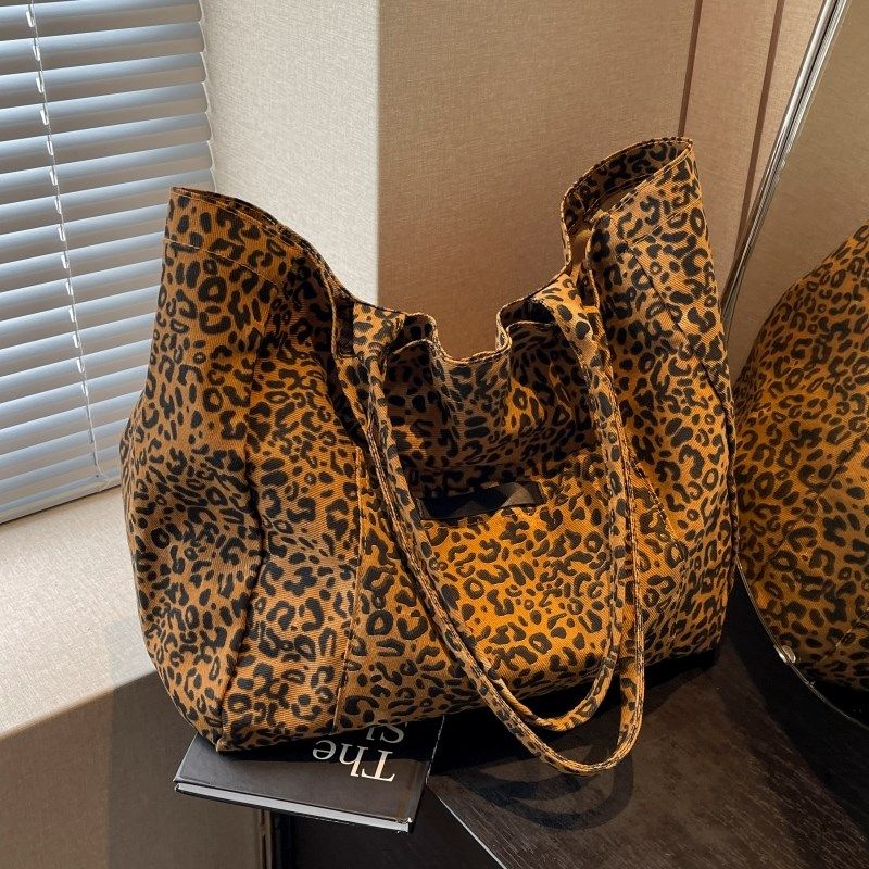 慵懒风大容量包包女韩系ins豹纹帆布购物袋秋冬百搭单肩托特大包,箱包皮具/热销女包/男包,托特包,淘宝优惠券,粉丝福利购,淘宝优惠卷