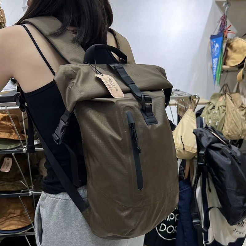 双肩包男背包休闲大学生潮流水桶包肩包时尚百搭韩版轻便大容量,箱包皮具/热销女包/男包,双肩背包,淘宝优惠券,粉丝福利购,淘宝优惠卷