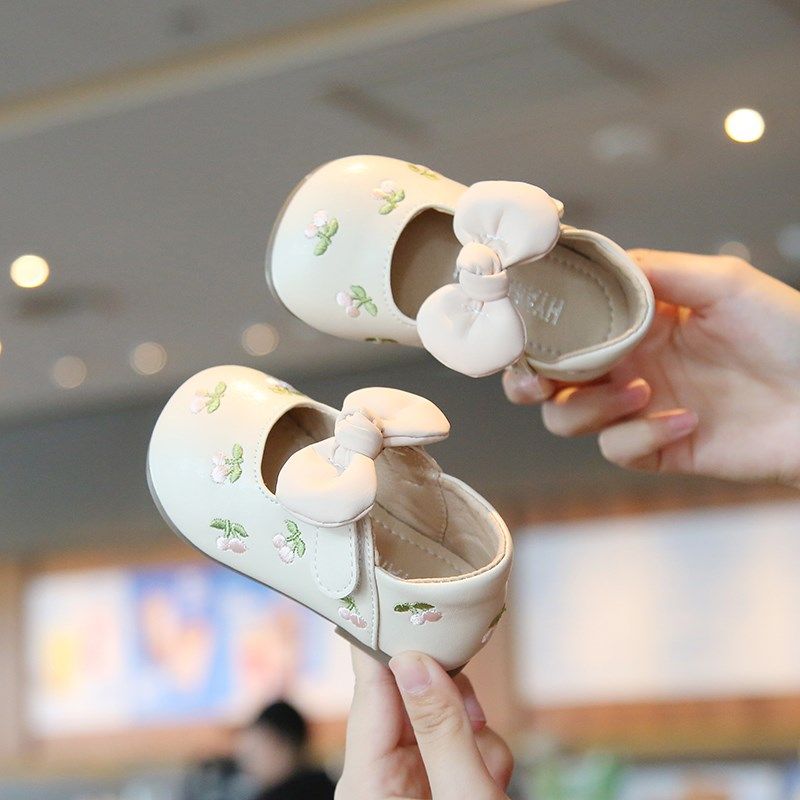 春秋新款女宝宝小皮鞋1一2岁小童公主单鞋婴儿鞋子防滑软底学步鞋,童鞋/婴儿鞋/亲子鞋,学步鞋,淘宝优惠券,粉丝福利购,淘宝优惠卷