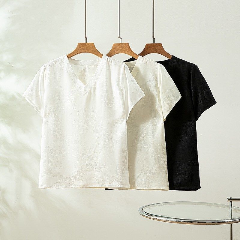 通勤款稀缺真丝磨砂鬼绉提花V领宽松短袖套头小衫夏季纯色T恤女