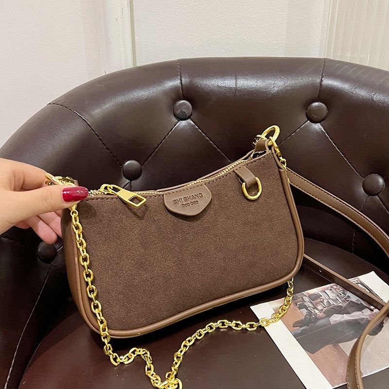 超火小包包女式2025新款小众磨砂链条小方包高级感百搭单肩斜挎包,箱包皮具/热销女包/男包,通用款女包,淘宝优惠券,粉丝福利购,淘宝优惠卷