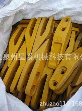 厂家供应PC挖掘机PC60RCPC60岩石尖斗齿平斗齿齿座销子配件