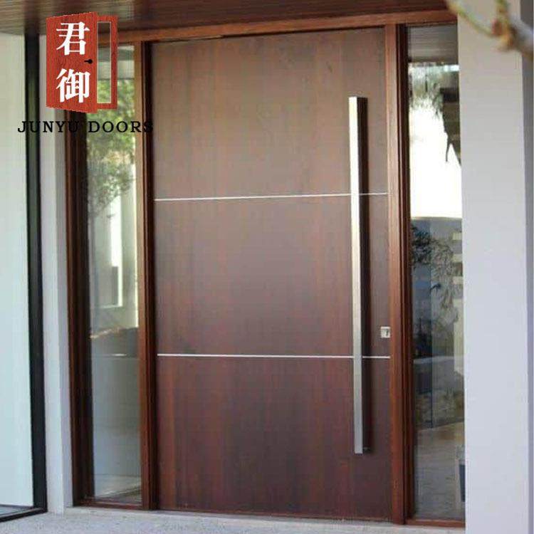 别墅简约平板偏轴门镶嵌金属条实木结构多层实木贴木皮工艺入户门