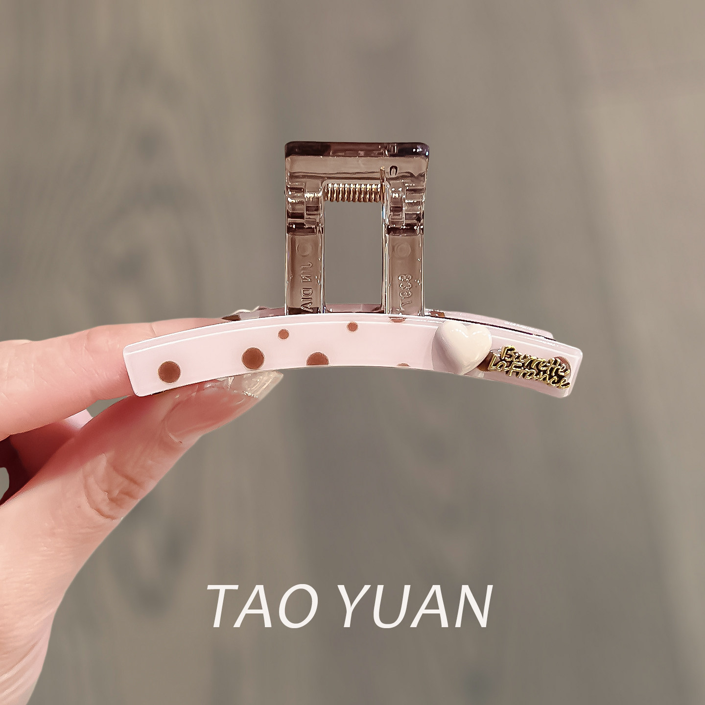 透明波点鲨鱼抓夹后脑勺百搭