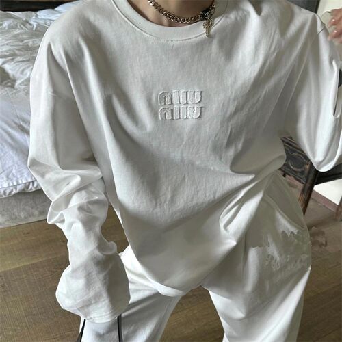 早春季长袖高个子l内搭纯色t恤女宽松显瘦中长大码纯棉打底衫潮奢